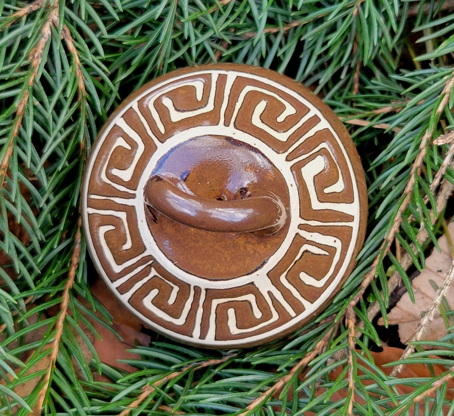 Ornament Teak with Greek Key