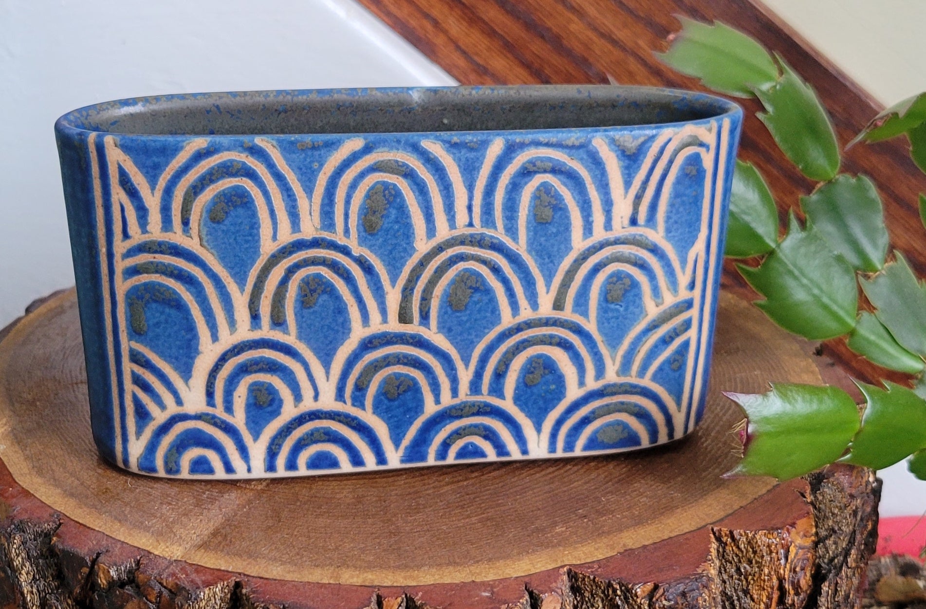 Windowsill Vase in Lapis Blue Rainbow Pattern