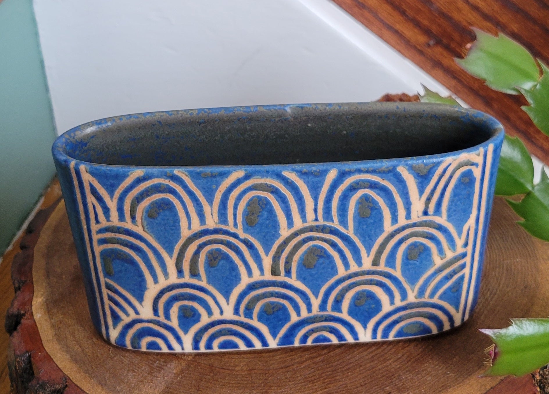 Windowsill Vase in Lapis Blue Rainbow Pattern