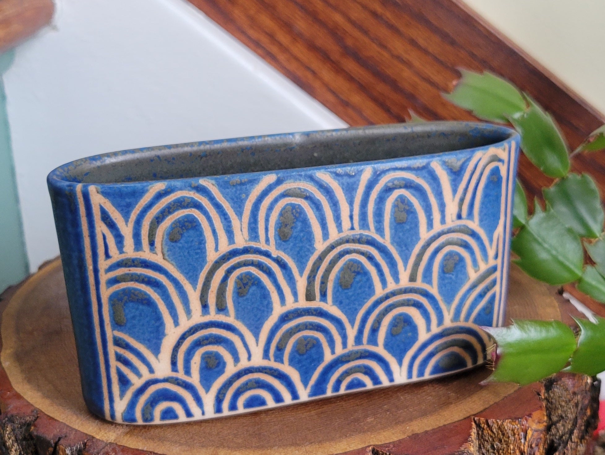 Windowsill Vase in Lapis Blue Rainbow Pattern