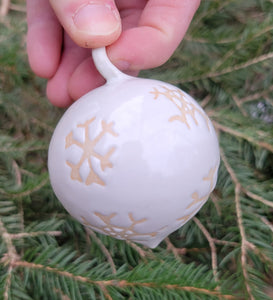 Ornament in Glossy White Snowflake Pattern